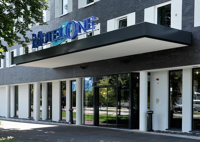 One Hamburg-airport Hotel 3*