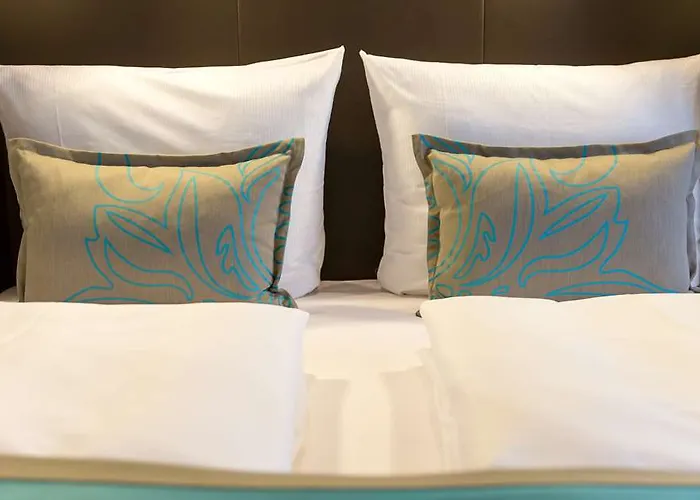 One Hamburg-airport 3*