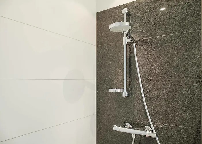 One Hamburg-airport Hotel 3*